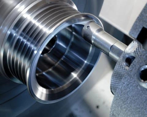 Draaiwerk op de CNC-draaibank